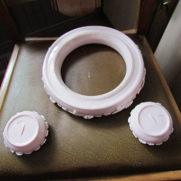 Verithin Lenwile Ardalt Pink Porcelain Flower Ring Centerpiece & Candle Holders - Picture 5 of 9